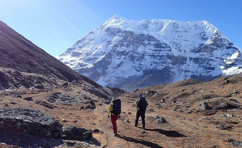 Makalu Base Camp Trek 14 days